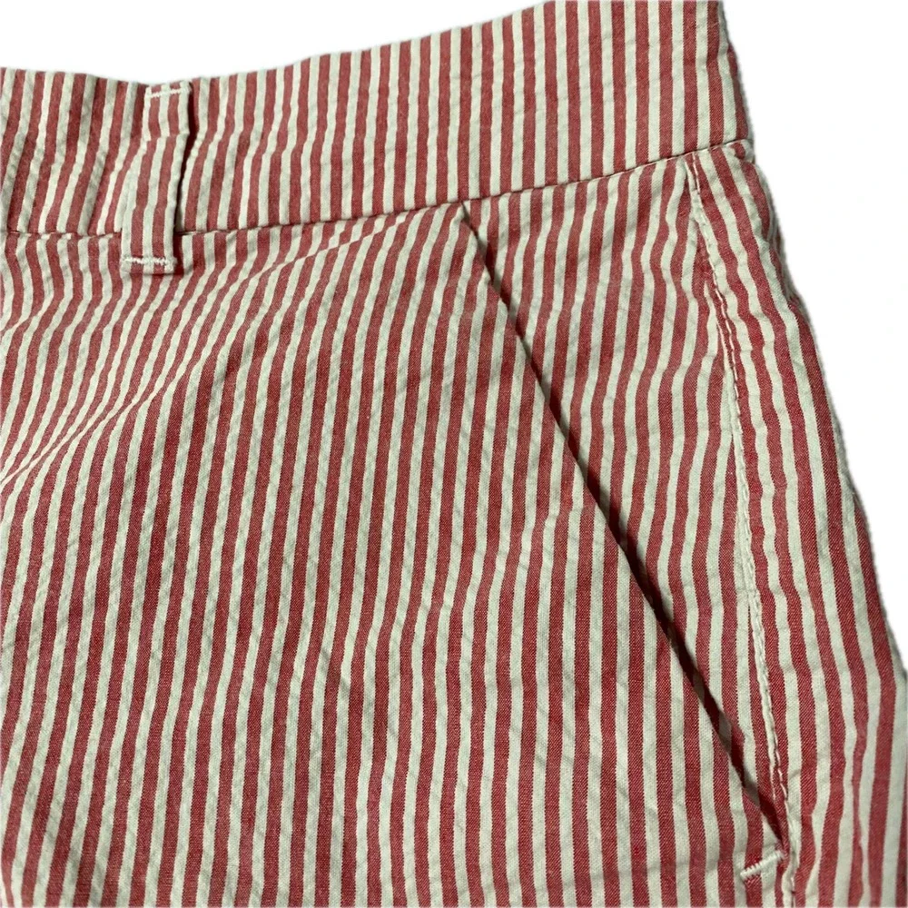 Old Navy Everyday Short Womens 14 Red White Stripe Mid Rise Cotton Shorts‎